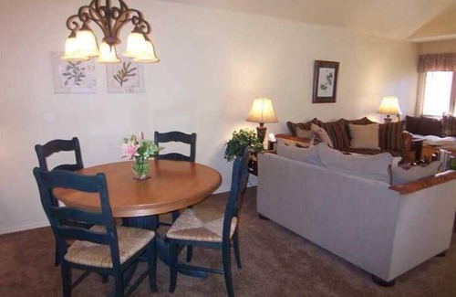Incline Village Condo | Serene Retreat in Incline Village with Spa and Hot Tub