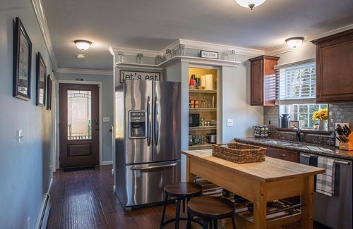 Jaffrey House | Serene Retreat by Mount Monadnock with Spa and Hot Tub