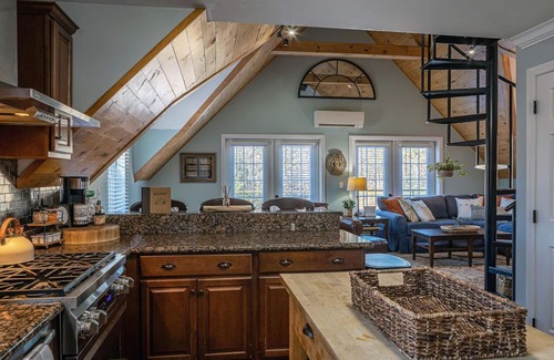 Jaffrey House | Serene Retreat by Mount Monadnock with Spa and Hot Tub