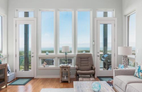 Pacific City House | Relax at Nestucca Nest: Pet-Friendly Retreat with a Pool