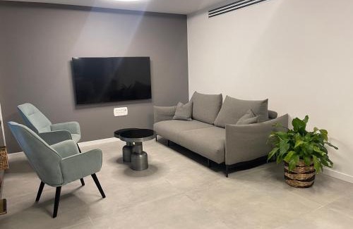 Netanya Apartment | Oceanfront Netanya-Appartement with Pet-Friendly Perks