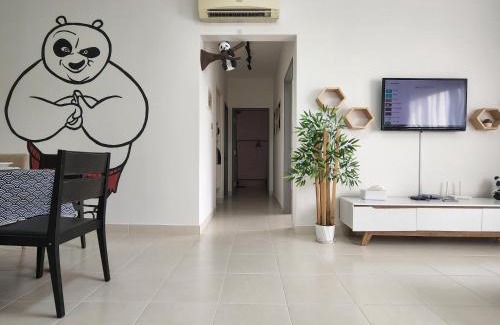 Jenjarom Apartment | Family-Friendly Stay at Netflix Panda House with Pool