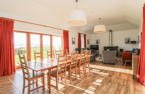 Rothesay House | Explore Nether Stravannan South: Ocean View & Pet Friendly