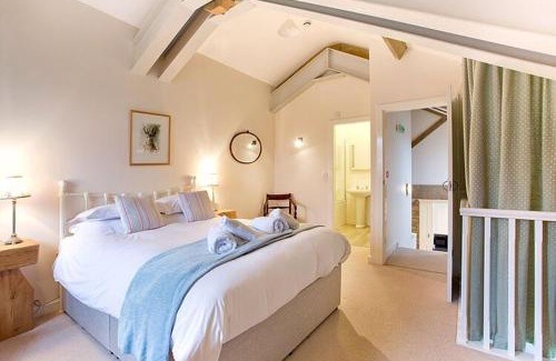 Yockenthwaite Apartment | Experience Nethergill Farm: Rated 10/10, Pet-Friendly Retreat