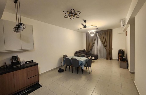 Cheras Apartment | Modern 3-Bedroom Hotel with KLCC View & Pool Access