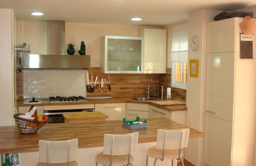 El Puerto de Santa Maria Ski Chalet | Experience NETS BEACH TOWNHOUSE with Oceanfront Bliss