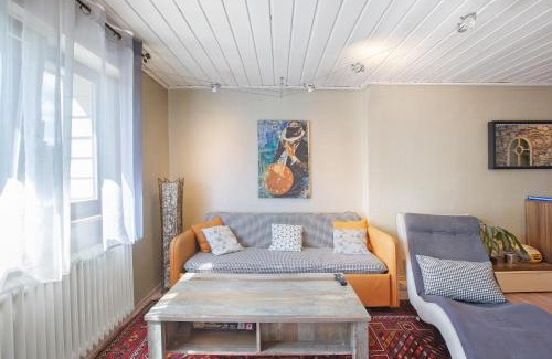 Bad Saeckingen Apartment | Cozy Nette Hütte: Child-Friendly Retreat with Great Reviews