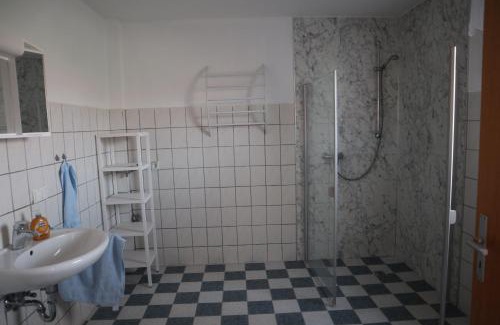 Hildesheim District Apartment | Pet-Friendly Retreat at Netter Ferienhaus with 9/10 Rating