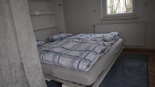 Hildesheim District Apartment | Pet-Friendly Retreat at Netter Ferienhaus with 9/10 Rating