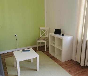 Sudervorstadt House | Cozy Bedroom with Shared Bathroom in Central Location