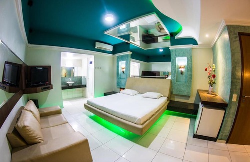 Centro Hotel | Relax at Netuno Motel - Ideal for Adults with Breakfast