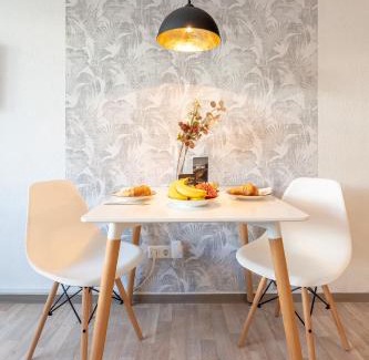 Leinfelden-Echterdingen Apartment | Modern Business Apartment Near Messe & Airport - Family Friendly