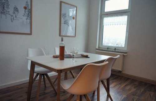 Oberhof Apartment | Family-Friendly Haven for Up to 6 Guests - Rated 9/10
