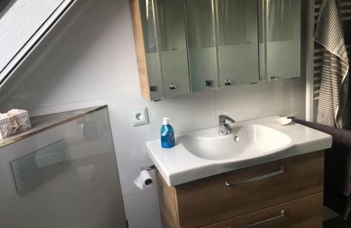 Timmel House | Discover Ferienhaus Conny: Pet-Friendly Retreat with Boat