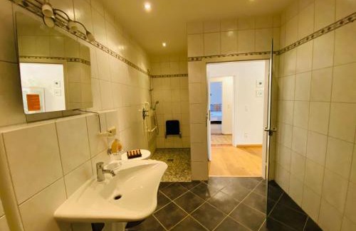 Kluesserath Apartment | Discover Ferienwohnung Atelier 7: Pet & Child Friendly Stay