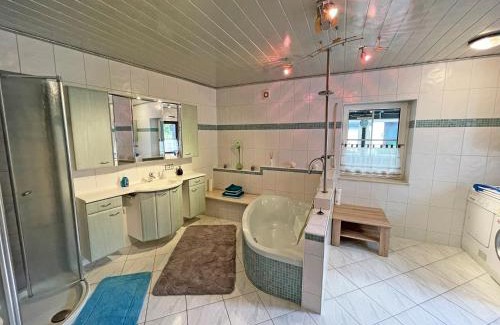 Bad Brambach Apartment | Welcoming Neu Ferienwohnung Kriesten: Family-Friendly Retreat