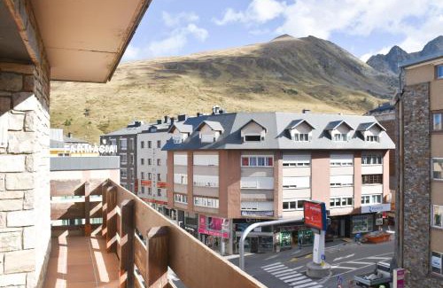 Pas de la Casa Apartment | Discover NEU II: Centrally Located Studio in Pas de la Casa