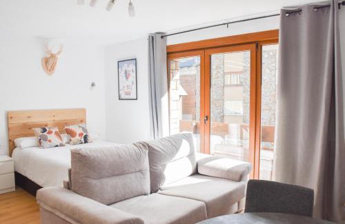 Pas de la Casa Apartment | Discover NEU II: Centrally Located Studio in Pas de la Casa