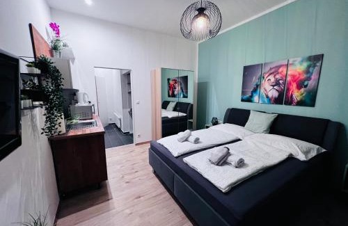 Margareten Apartment | Recently Renovated Family-Friendly Retreat with Top Ratings