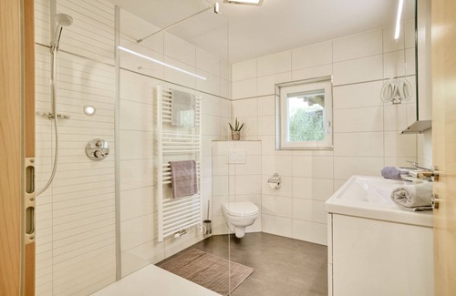 Stanz bei Landeck Apartment | Newly Renovated Apartment with Balcony & Top Amenities