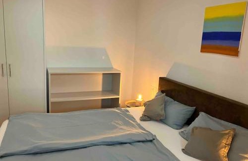Oldesio Apartment | NEU Suite Perlago: Oceanfront Escape with Whirlpool & Views