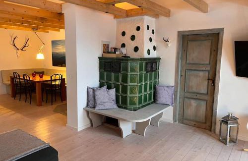 Luitpolderhofe Apartment | Enchanting Mountain View Apartment - 4 Star, Family-Friendly
