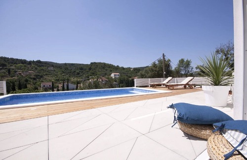 Zman Villa | Discover Villa Artemis: Your Ideal Holiday Retreat