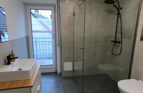 Grossheppach Apartment | Cozy 2-Bedroom Apartment in Hochdorf with Pool Access