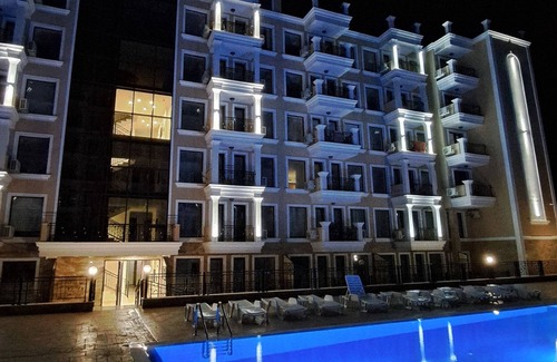 Yurta Apartment | New Opening 2023! Pet-Friendly 2-Bedroom Near the Beach