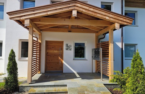 Weißach Apartment | Discover "der Tegernsee Stern" with Lake View & Spa