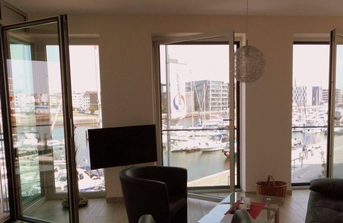 Mitte-Sud House | Neuer Hafen - Breathtaking 180° Views & Family-Friendly Stay