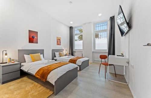 Schoeneberg Apartment | Central Apartment with 10 Beds and Free Wifi for Families
