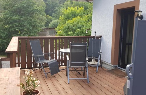 Lutzerath Apartment | Neumühle Ferienwohnung 2: Pet Friendly Retreat with Spa