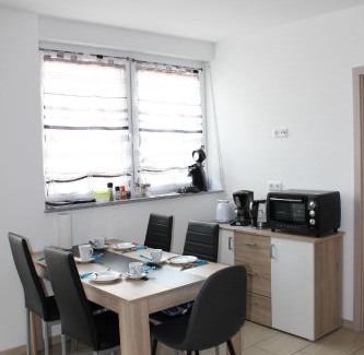 Loehne House | Explore Neumann Zimmervermietung: Family-Friendly Comfort