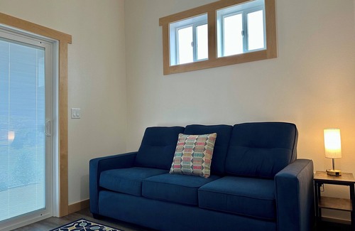 Newberg Cottage | Discover Dundee: Your Cozy Cottage in Oregon Wine Country