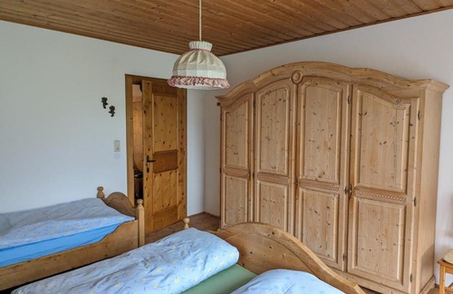 Ebbs Apartment | Family-Friendly Neuschwendterhof with Kitchen Amenities