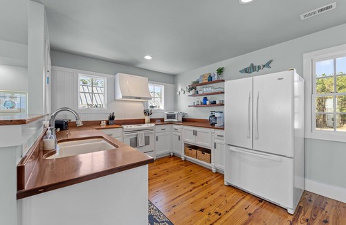 Minnesott Beach House | Neuse Village #3 - Experience Breathtaking Views & Amenities