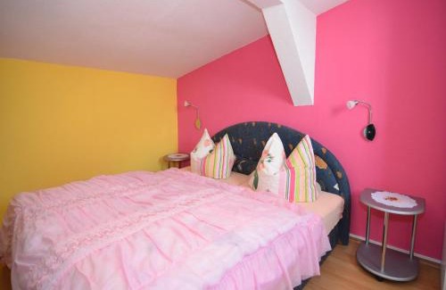 Neustadt am Rennsteig House | Neustadt 2BR with Garden, cleaning included