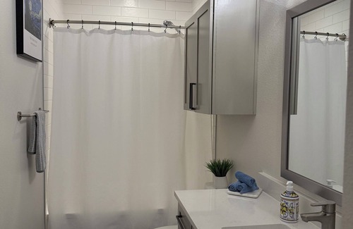 Uptown Apartment | Neutral Nest Long-Term Minimalist Living in Prime Victory Park