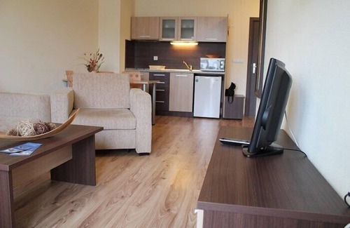 Pamporovo Apartment | Enjoy Comfort at Nevada Aparthotel with Spa and Dining