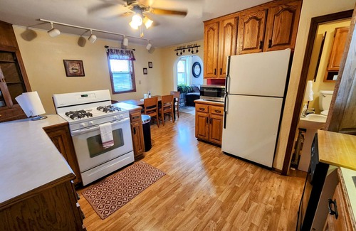Nevada House | Comfortable Nevada Home with Kitchen, 10 Miles to ISU