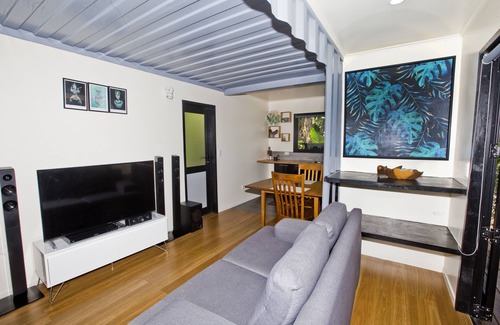 Kiikii Tapere Apartment | Cozy Nevaeh Garden Studio with Ocean View & Unlimited Wifi