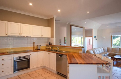 Tawonga House | Discover Neve e Fiume: Family-Friendly Retreat by the River