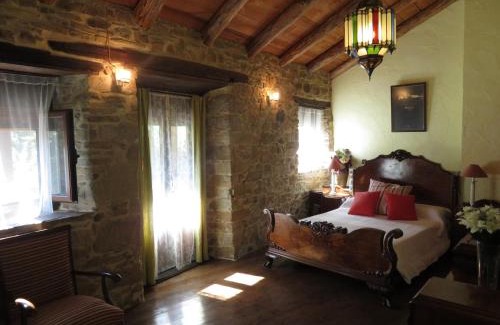 Pobladura de las Regueras House | Discover Neverending Bierzo: Pet & Child Friendly Retreat