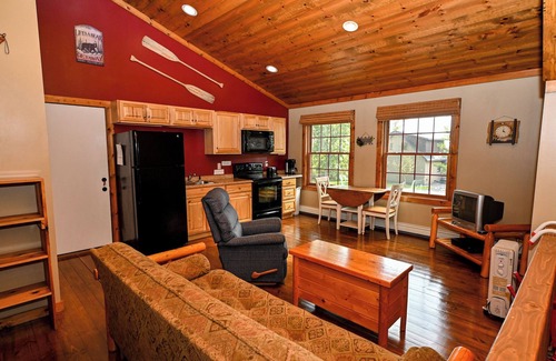 Bemidji Cabin | Modern 1 Bedroom Lake Cabin with Free Resort Amenities