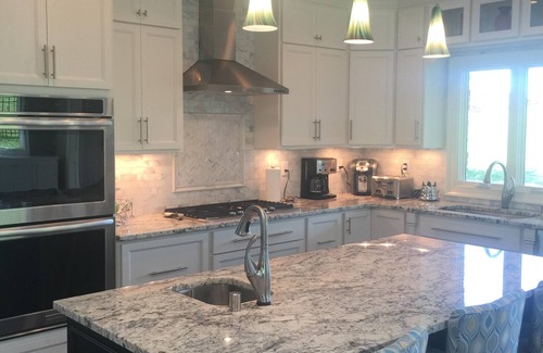 Louisville House | Exceptional Central Retreat: 6 Bedrooms with Hot Tub & Spa