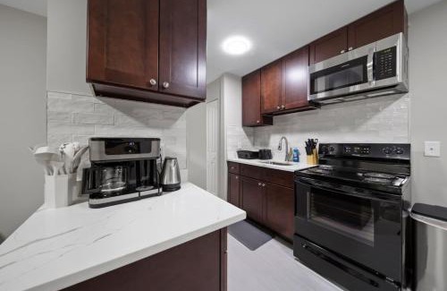 Hazel Park Apartment | Modern 1BD Apartment Steps from Ferndale's Vibrant Scene