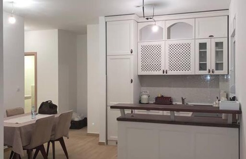 Bijeli do Apartment | Cozy 1BDR Flat with Partial Sea View & Wheelchair Access