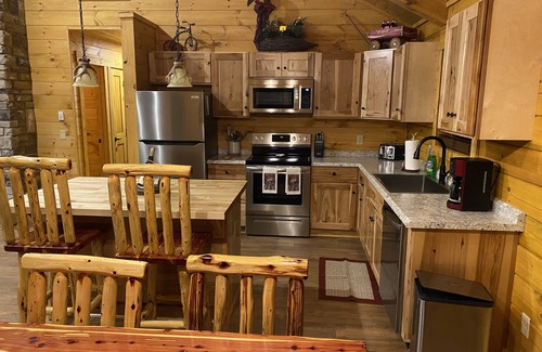 Deep Gap Cabin | Cozy Log Cabin Retreat by Trout Stream with Hot Tub