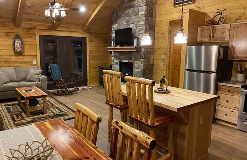 Deep Gap Cabin | Cozy Log Cabin Retreat by Trout Stream with Hot Tub